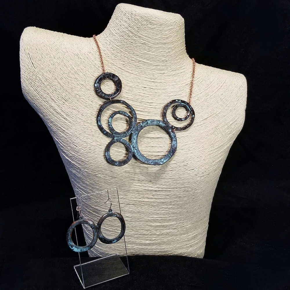 4R Hammered Metal Chunky Necklace Set Bold Patina Finish Rustic Elegance